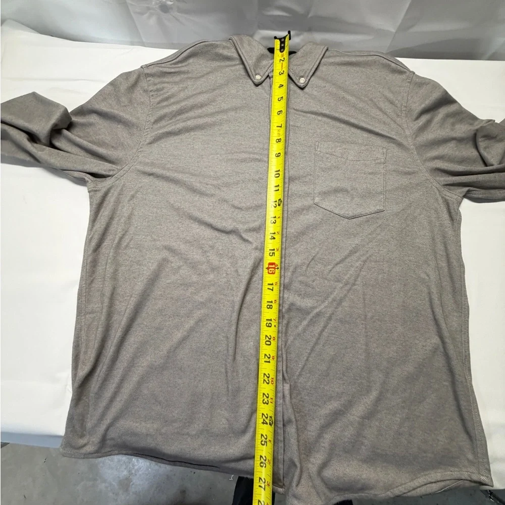Banana Republic Men's Light Gray Button-Down Shirt